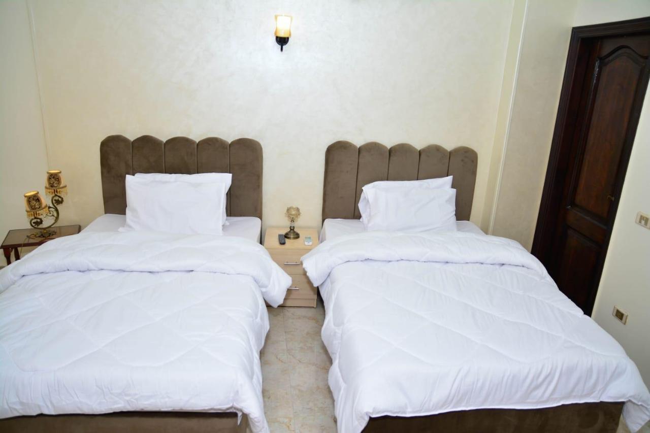 Pyramid View Gh Hotel Kafrat al Jabal Exterior photo